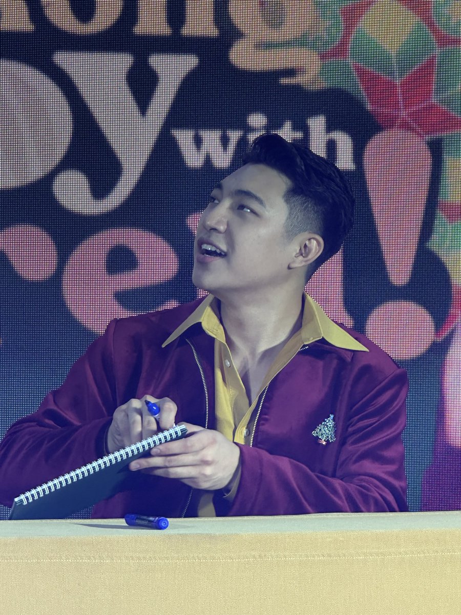 TheDarrenatics2's tweet photo. Darren is beaming with happiness and excitement at the "Paskong Pinoy with Darren" Fan Meet with City Cafe๐๐
#DARREN @Espanto2001
#711ph #CityCafe #CCYourCoffeeBestie #FanMeetExperience #PaskongPinoywithDarren https://t.co/ji6B2rqF3D