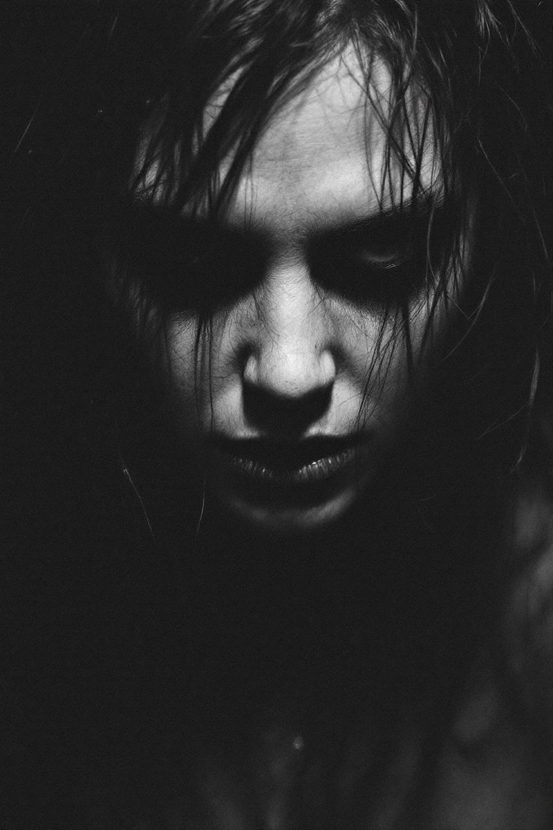 QT something Black 🖤