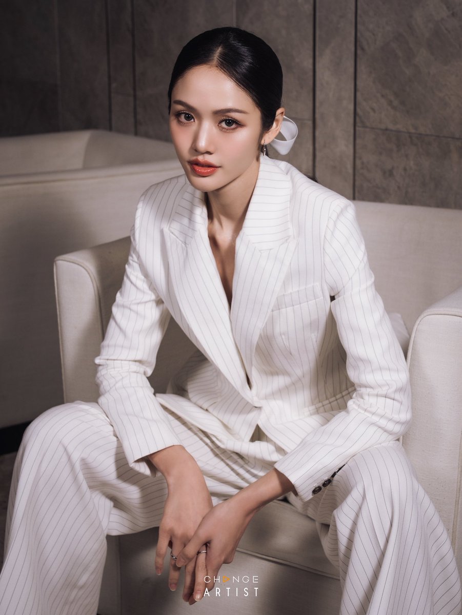 SO HANDSOME 🤧🥵

#LOOKMHEExFirstFansignWuHan
#LMSY #ลูกหมีซอนญ่า