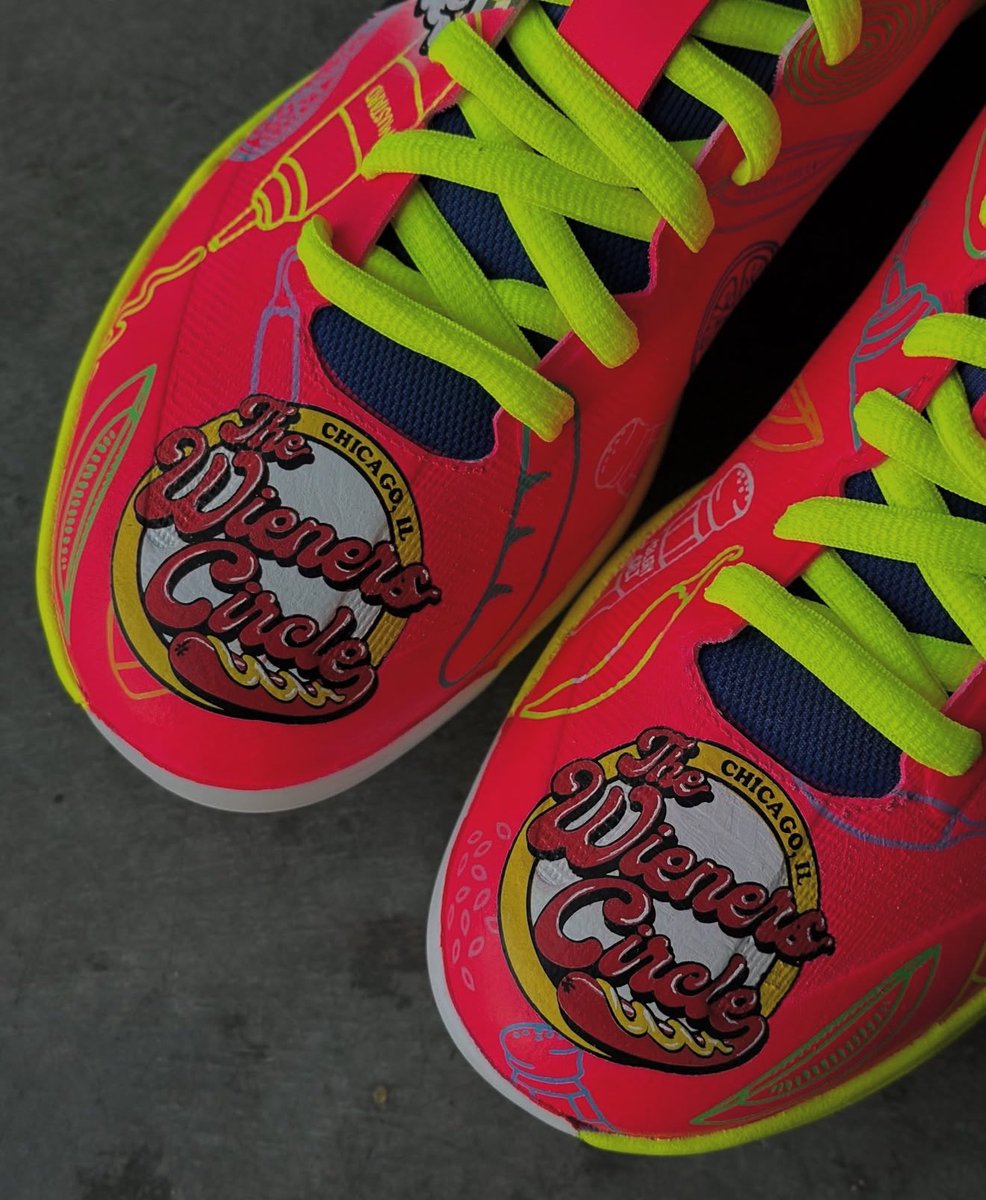 redturn2's tweet image. You mean this The Wiener Circle?? Let’s gooooo!!! #MarriedIntoTheBearsFamily @ChicagoBears @court_with_a_K @TheWienerCircle @andr3w