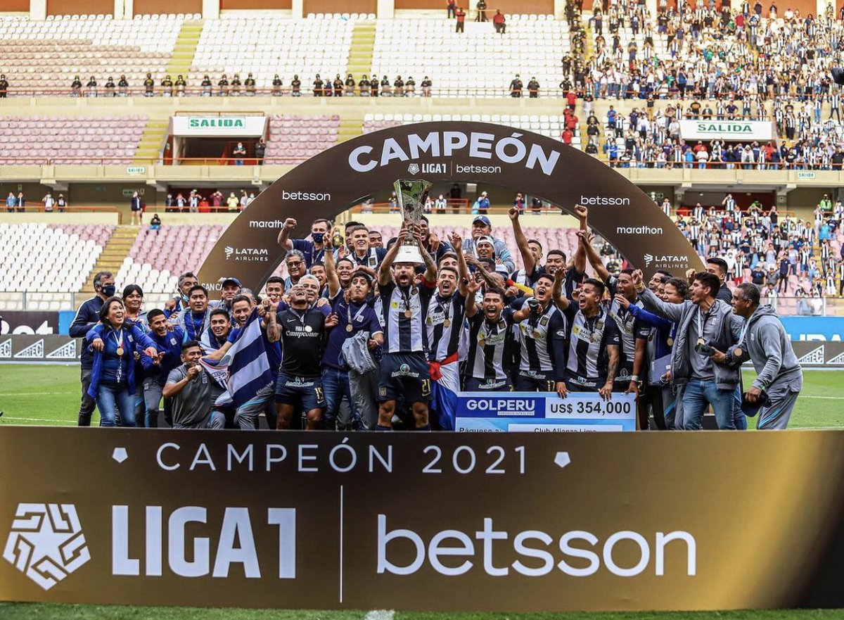 Hernanbarcos's tweet image. Un día como hoy hace 4 años, fue un día histórico para el pueblo blanquiazul.