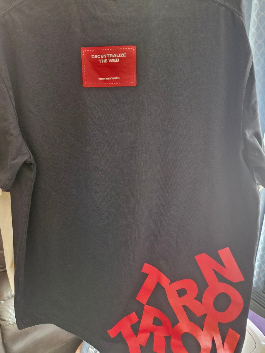 classicalism's tweet photo. ควันหลงงานทานโอมากาเสะของ #TronGlobalFriends เมื่อคืนนี้

ขออนุญาตเอาเสื้อ TRON มาแจก 1 ตัวครับ Size XL
(ใครไม่ทัน Version สีดำจากงาน Bitkub Summit รีบเลยยยย)

กติกาง่ายมาก ฝาก กด Like, Repost, Comment โพสต์ที่ QT ด้านล่างนี้หน่อย 👇

(กดที่โพสต์นี้เท่านั้นนะ --> https://t.co/3C8NYnEez1)

ใครกดผิดโพสต์ ก็ไม่ได้ลุ้นครับ 🙄
[ย้ำ! ไม่ต้องกดโพสต์นี้]

สุ่มผู้โชคดี 1 ท่าน หลังคืนวันที่ 30 พ.ย. 23.59 น.ครับ