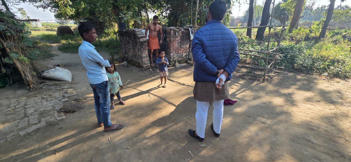 AbhisheknirajRG's tweet image. संघर्ष ही इंसान को मजबूत बनाता है। रास्ते चाहे कितने भी कठिन हों, हौसला अगर बुलंद हो तो मंज़िल खुद झुककर सलाम करती है। क्योंकि मेरा संघर्ष ही मेरी सबसे बड़ी ताकत है।
#अभिषेक_तिवारी_नीरज