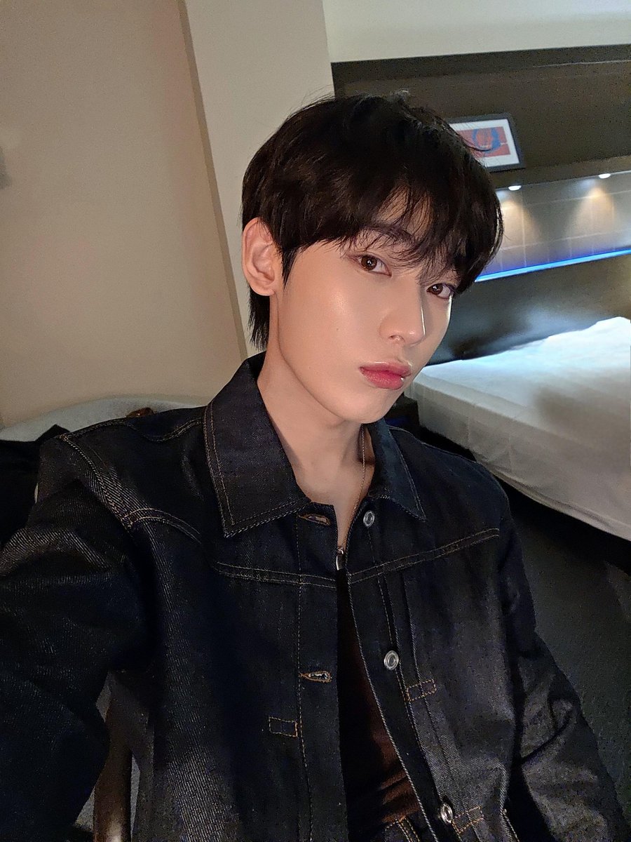 ㅤ

[  #HAVENSCAPE  ]  💬
☑  𝘜𝘴𝘦𝘳 𝘐𝘋: 🩺 𝐆𝐄𝐆𝐄

Hai Engels, saatnya apa? Betul, gak saat apa apa.

ㅤ