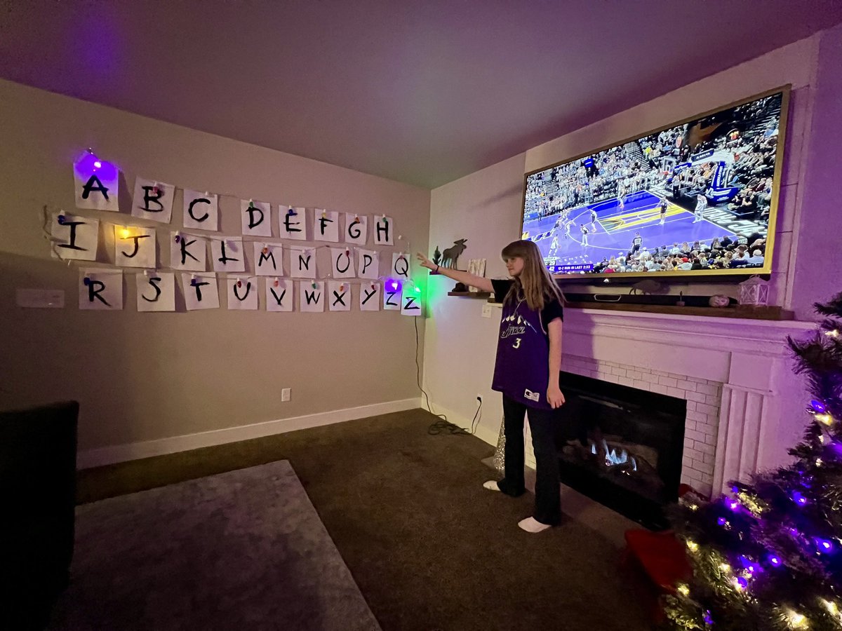 LaciesLife's tweet image. Got some Jazz Fans in the UPSIDE DOWN!  Go Jazz! #TakeNote @LesOlsonIT #lesolsonit