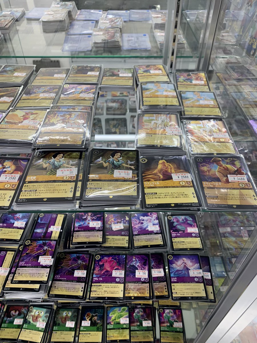 🔥📣 ディズニーロルカナ強化中‼️ 📣🔥 只今 ショーケース 2台展開中