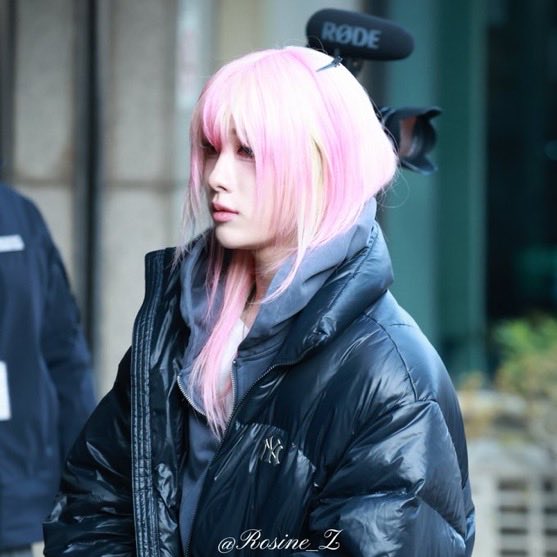 ruislvr's tweet image. i’m literally in love with this hair