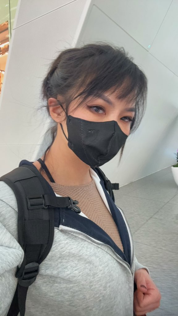 拉姐没腹肌Carly172 tweet media