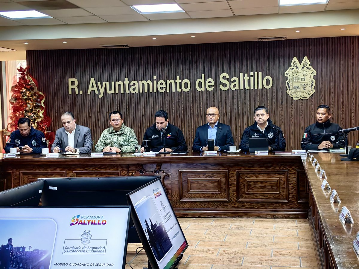 Reunión Municipal de Seguridad en Saltillo. #CoahuilaPaDelante #APasosDeGigante