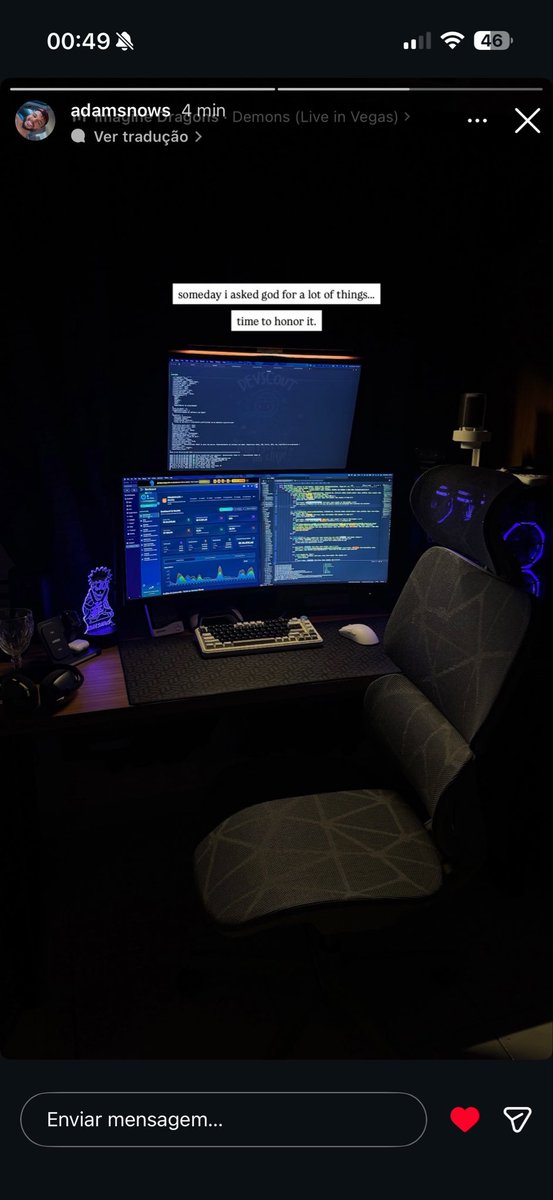 tsu_node's tweet image. Story do @adamsnows na esquerda, eu agora na direita 😭

Vendo dorama por causa da @euleticiaazuos, queria estar vendo um narutinho