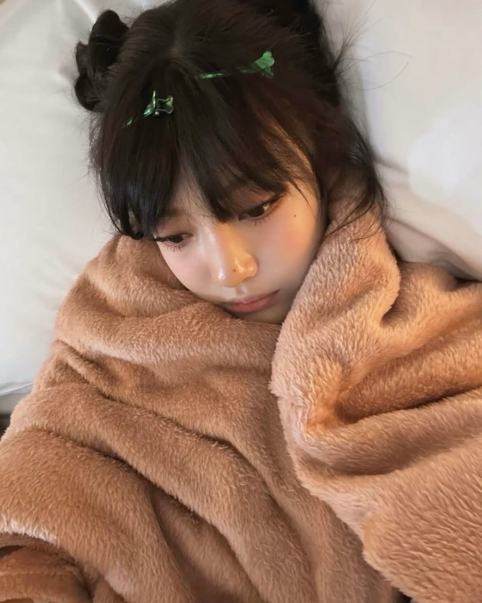 maeve | moved to @lvstfaerie tweet media