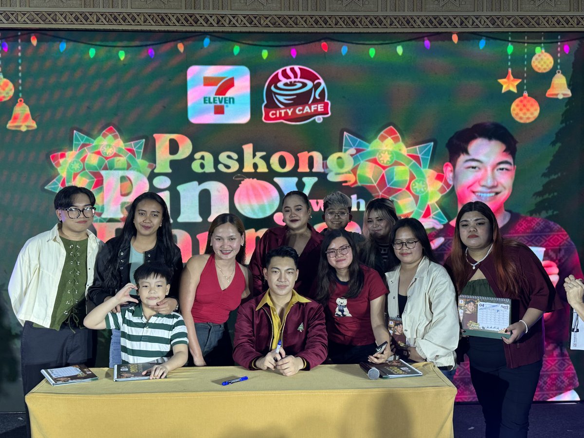 TheDarrenatics2's tweet photo. Some photos taken from the Meet and Greet portion with Darren at the Christmas Fan Meet (part 2)
#DARREN @Espanto2001
#711ph #CityCafe #CCYourCoffeeBestie #FanMeetExperience #PaskongPinoywithDarren https://t.co/ZzvxigQ8lW