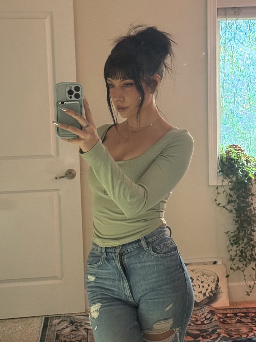 Kimberly (@k_immpossible) on Twitter photo 