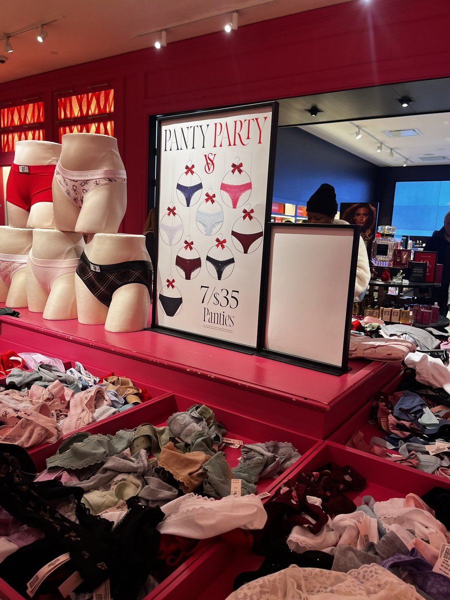 Doing some Black Friday Christmas shopping for my fine ass cousin