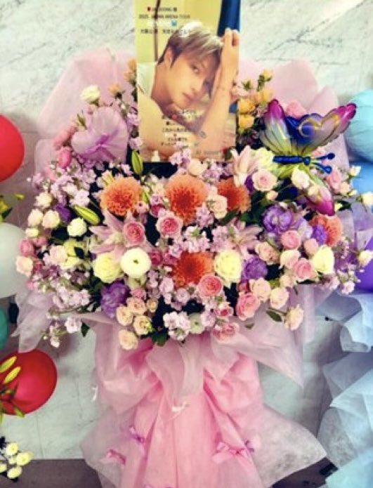 jj_support_'s tweet photo. 2025 JAEJOONG JAPAN ARENA TOUR "RE:VERIE"大阪公演にお花💐お届けしました🥰

#JAEJOONG #ジェジュン #김재중 #金在中
#REVERIE #REVERIE_JAPAN #JJ_Support https://t.co/3DFRaAjnfK