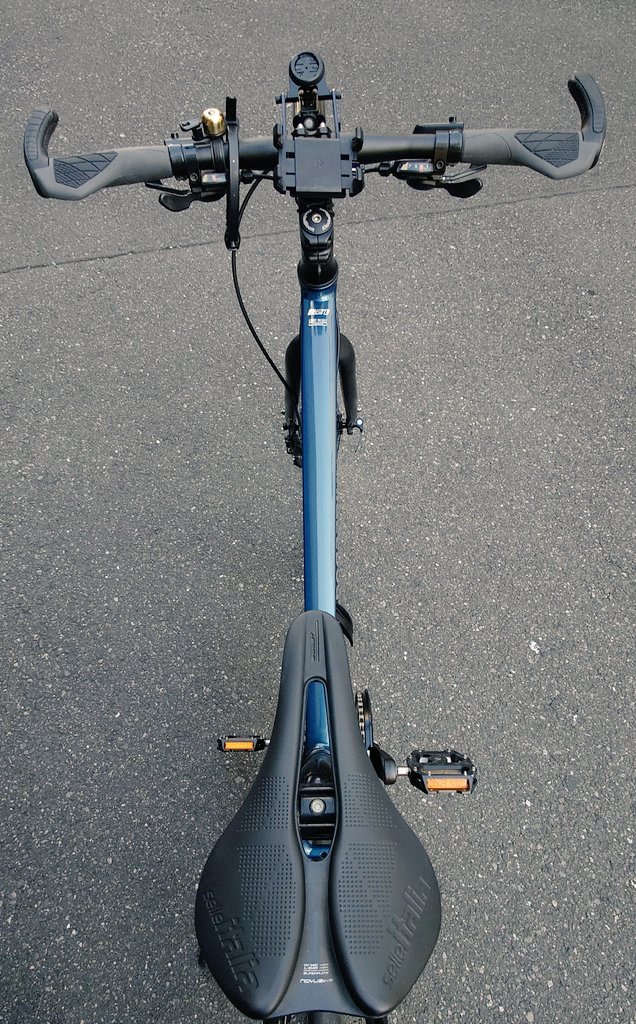 nmakita's tweet photo. RUJIXU のQRホイールの取り付け

元々軽い Rail Disc EX が、さらに約700g軽量化

リムハイト35mmのおかげで、見た目の印象も大きく変わりました

#クロスバイク
#KhodaaBloom #RailDiscEX
#rujixu35mm
#iiiPro https://t.co/uGZGnjSYEv
