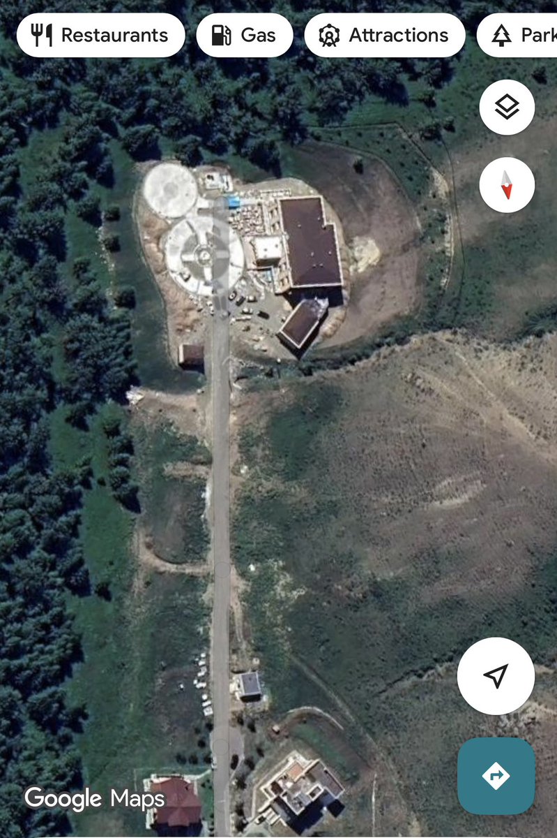 Занданшатар, Хүрэлсүх, Анандбузар гурвын холбоо: 

Google map: Бага Тэнгэрийн ам

Зураг 1: Зүүн булан улаанаар дугуйлсан хэсэгт Анандбузарын Занданшатарт бэлэглэсэн авилгалын хаус байгаа газар. 

Зураг 2: Занданшатарын хаусыг улаанаар дугуйлав. Зах зээлийн ханш 5 тэрбум. 

Зураг