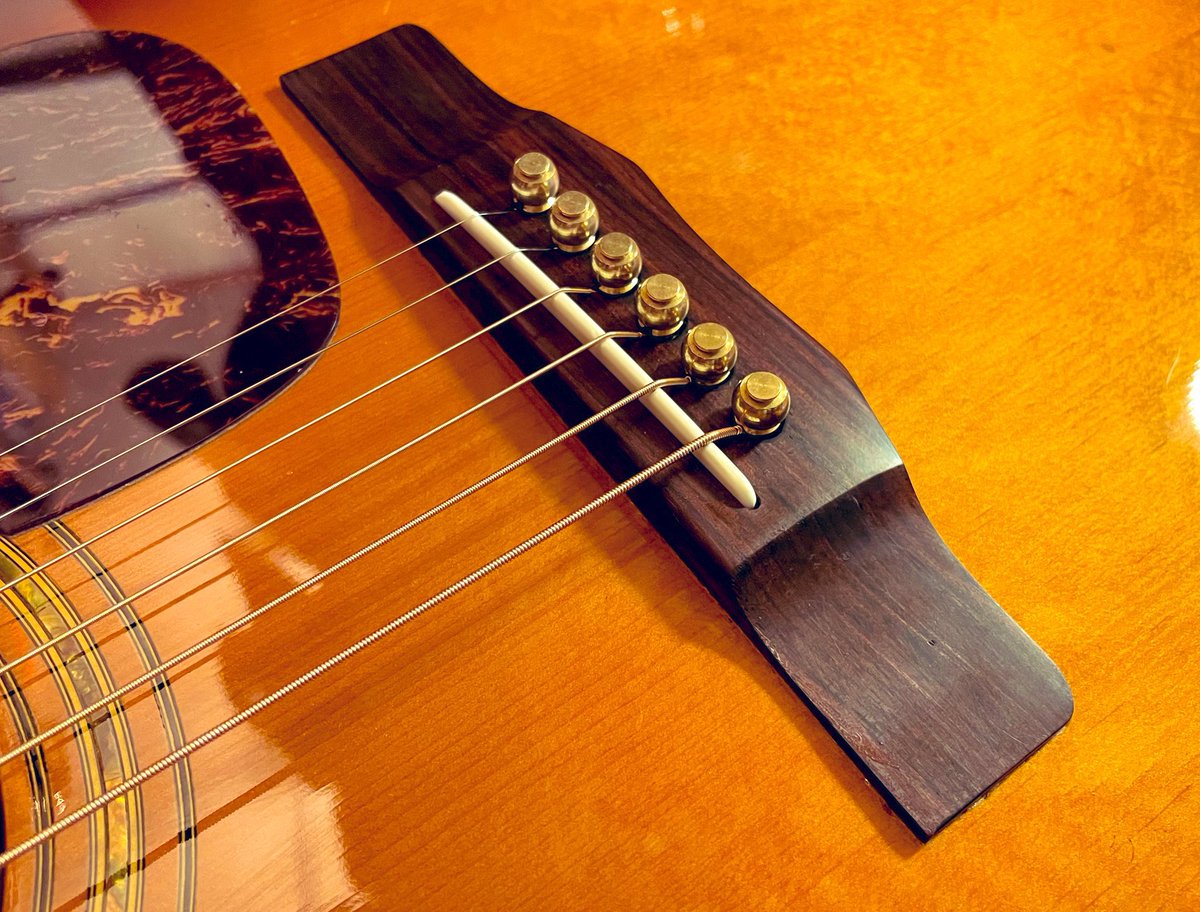 ギター安くお譲りします 西東京引き取り手渡し限定。 Morris M601 本体