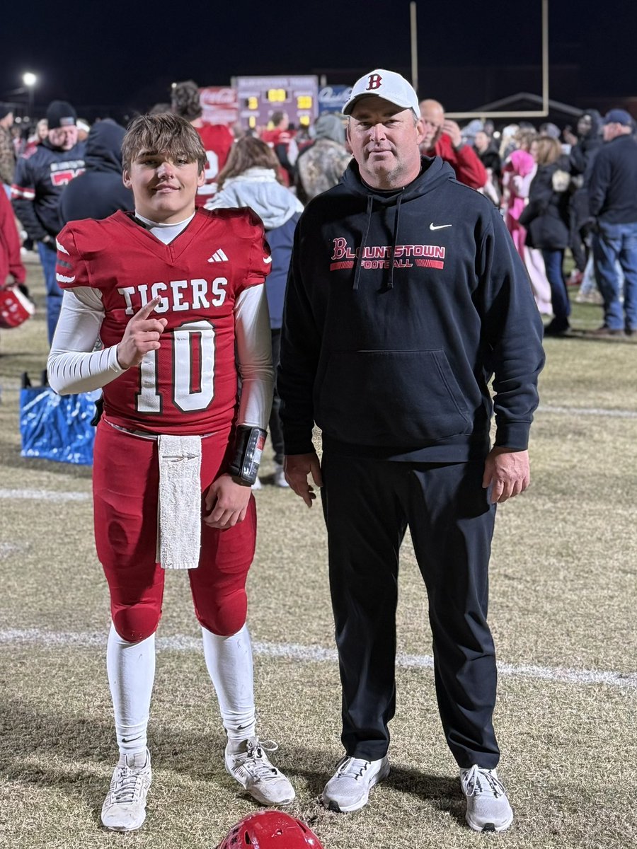 Coach Brad Waggoner tweet media