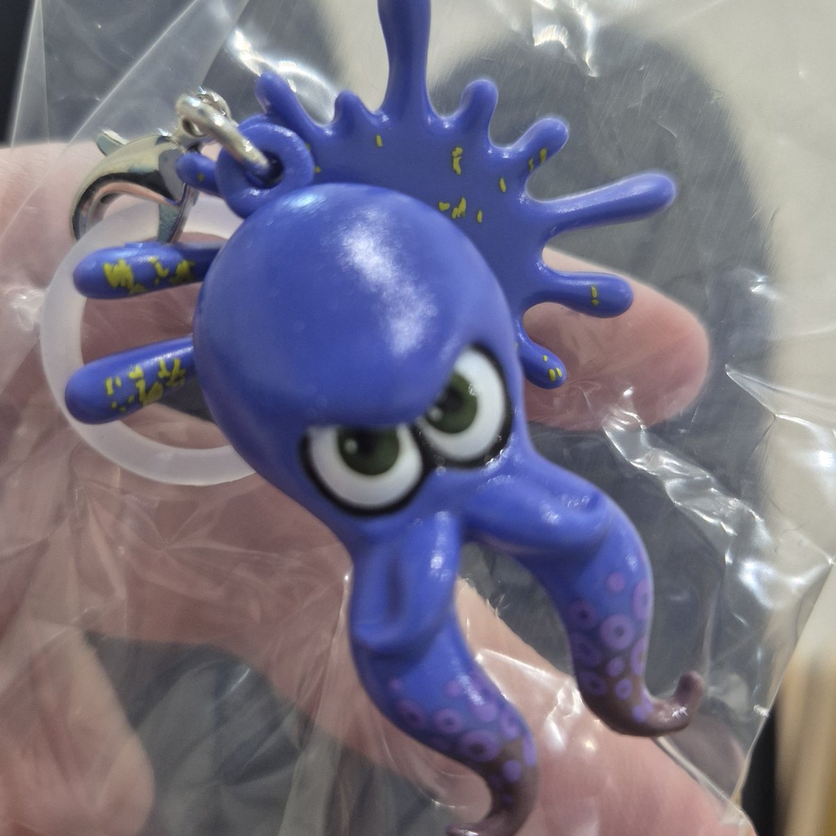 simxmo's tweet image. 오사카 왓는데 스플 가챠 잇어서 뽑앗어요