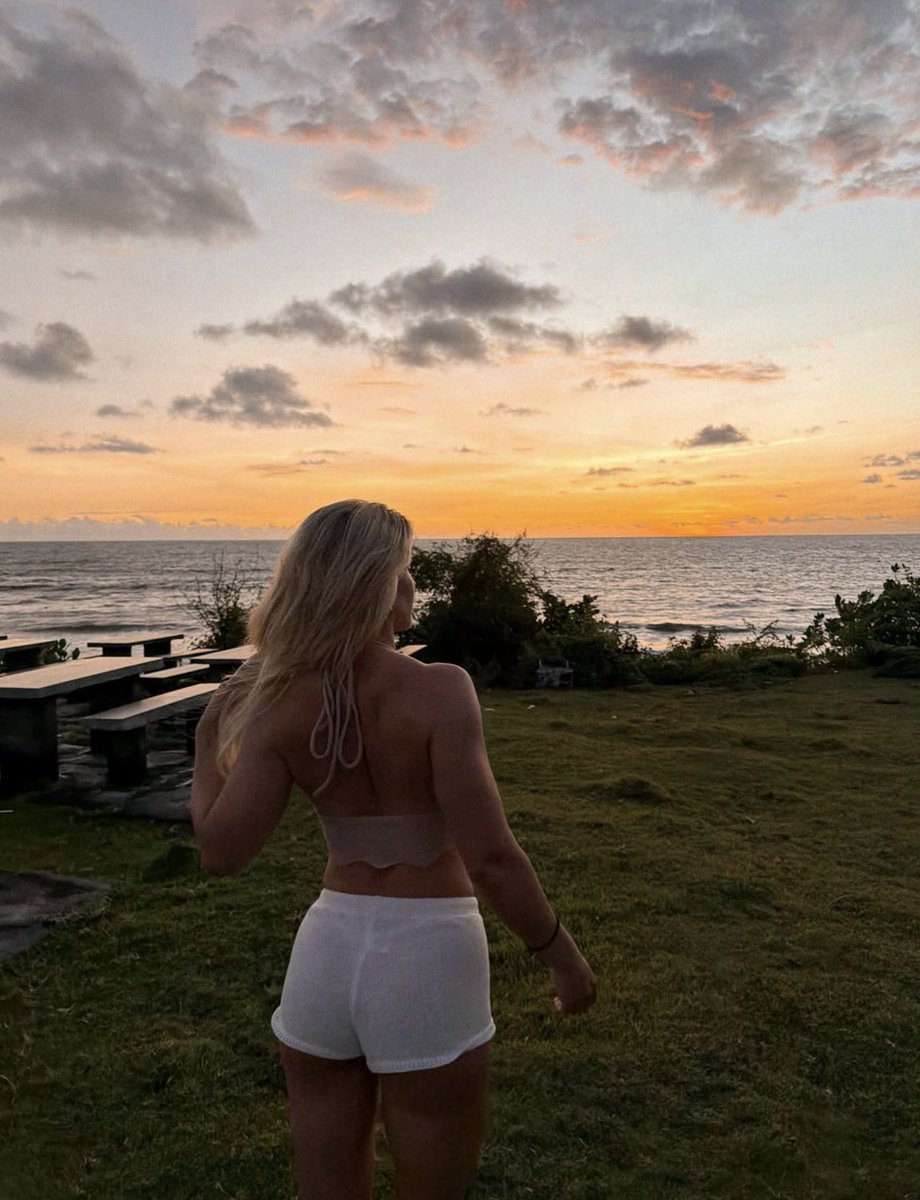 Babes ▪️ Cars ▪️ Homes (@flvtlife) on Twitter photo 