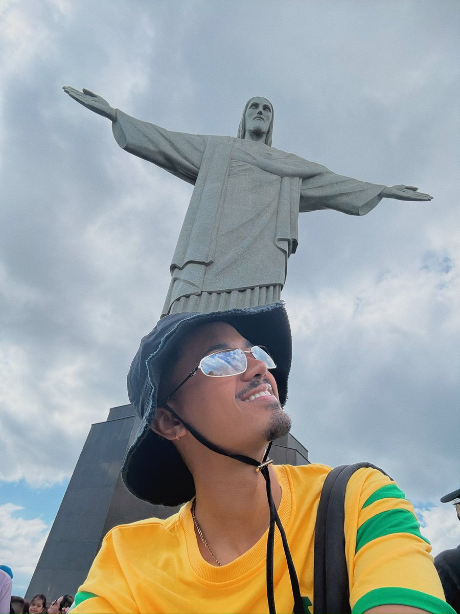 _felipehpta's tweet image. Un 2026 lleno de viajes y buena música