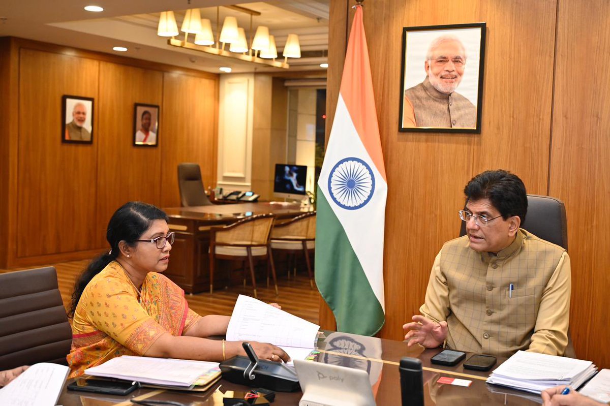 Spices_Board's tweet image. Spices Board Chairperson, Adv. Sangeetha Viswanathan met the Hon&apos;ble Minister for Commerce and Industry Shri Piyush Goyal ji in his office on 27th November. The meeting resulted in fruitful interactions @DoC_GoI 

#SpicesBoard #SPICED