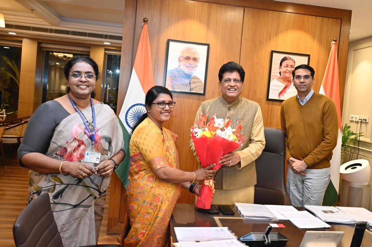 Spices_Board's tweet image. Spices Board Chairperson, Adv. Sangeetha Viswanathan met the Hon&apos;ble Minister for Commerce and Industry Shri Piyush Goyal ji in his office on 27th November. The meeting resulted in fruitful interactions @DoC_GoI 

#SpicesBoard #SPICED