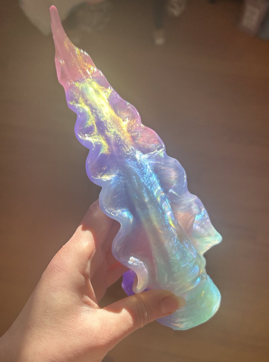 holy dreamy…. 💜 my gorgeous toys from <a href="/HodgePodgeEnt/">Squish ~ Hodge Podge Entourage</a> arrived a few days ago and i just have to share the sparkle. the ribbons inside look like sparkling ripples in the water, these pours are unbelievable so mesmerizing,,