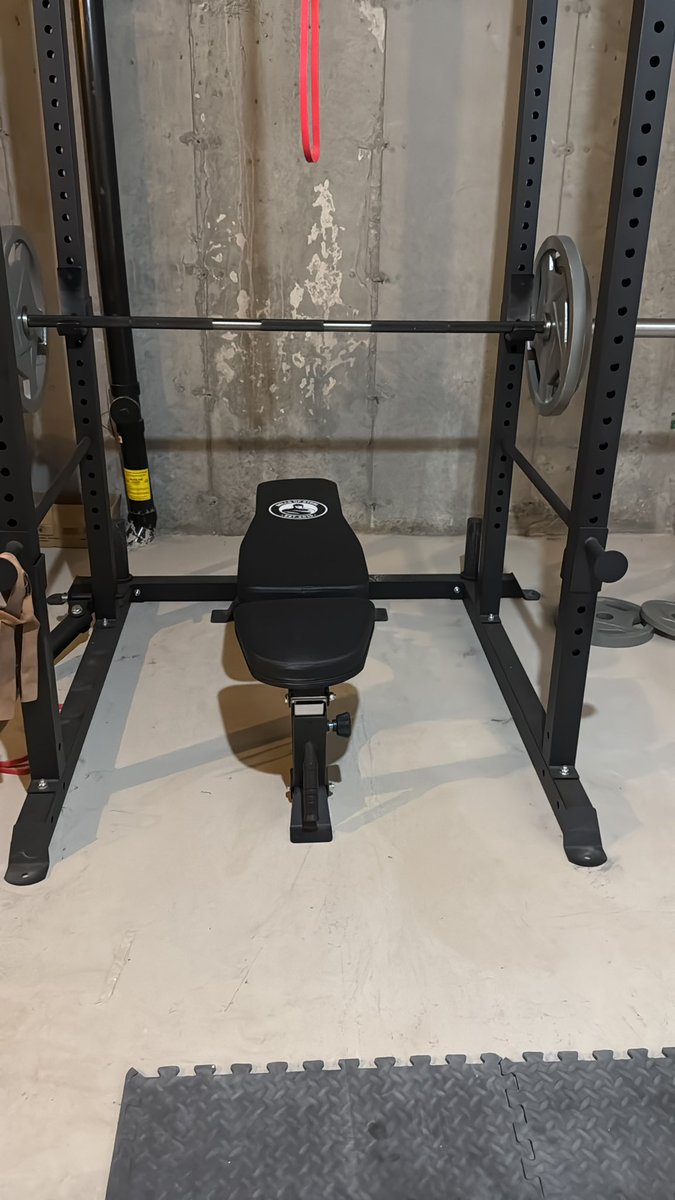 DadBuildsApps's tweet image. ジムで走って筋トレしてサウナいきたいんですが、雪降ってる➕昨日息子に寝かせてもらえなかったので少しだけですが家トレにします。
たまにパパライフしんどくなりますね😛が頑張っていきましょー