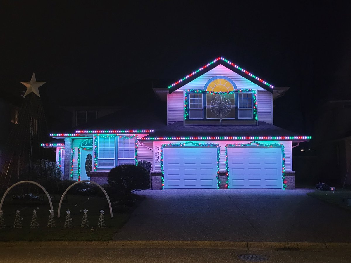 Diamond Crescent Musical  Christmas Lights tweet media