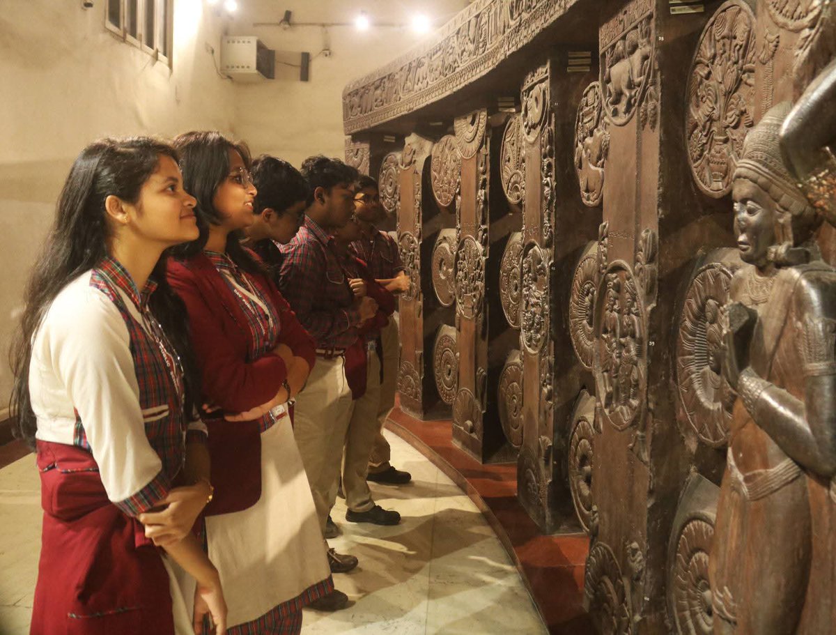 IndianMuseumKol's tweet photo. On November 28, 2025, students from the DAV Public School explored the treasures of Indian Museum. An enriching educational tour that connected young minds with India’s vibrant cultural heritage and timeless collections.
#IndianMuseum #EducationalTour #LearningOutsideClassroom https://t.co/WbzO3Isz9e