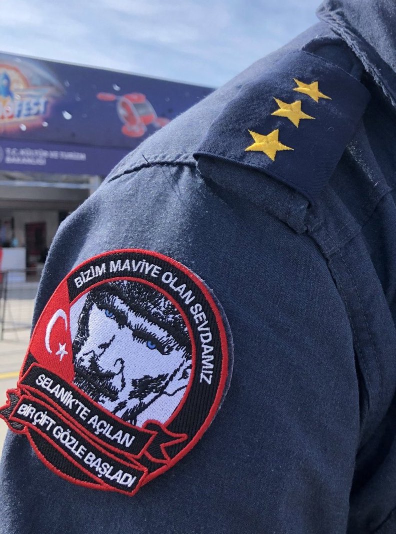 Bizim maviye olan sevdamız, Selanik’te açılan bir çift gözle başladı.