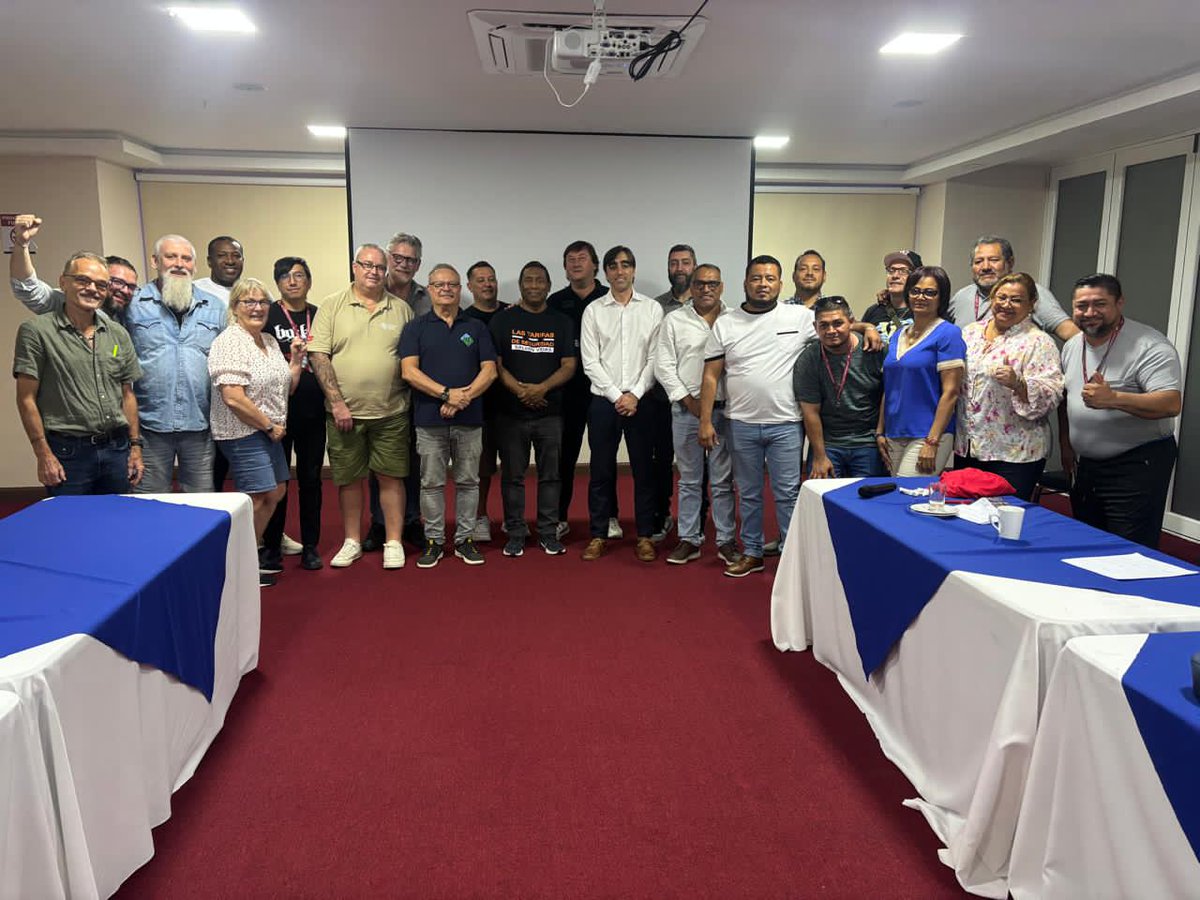 fenttraperu's tweet photo. Participamos compañeros de Argentina, Brasil, Colombia, Costa Rica, Dinamarca, Guatemala, Panamá y Perú. 
¡Sin lucha no hay victoria!
@ITF_Americas @latamgremial
@LabourStartES @OITAndina https://t.co/qUVIQaNLXD