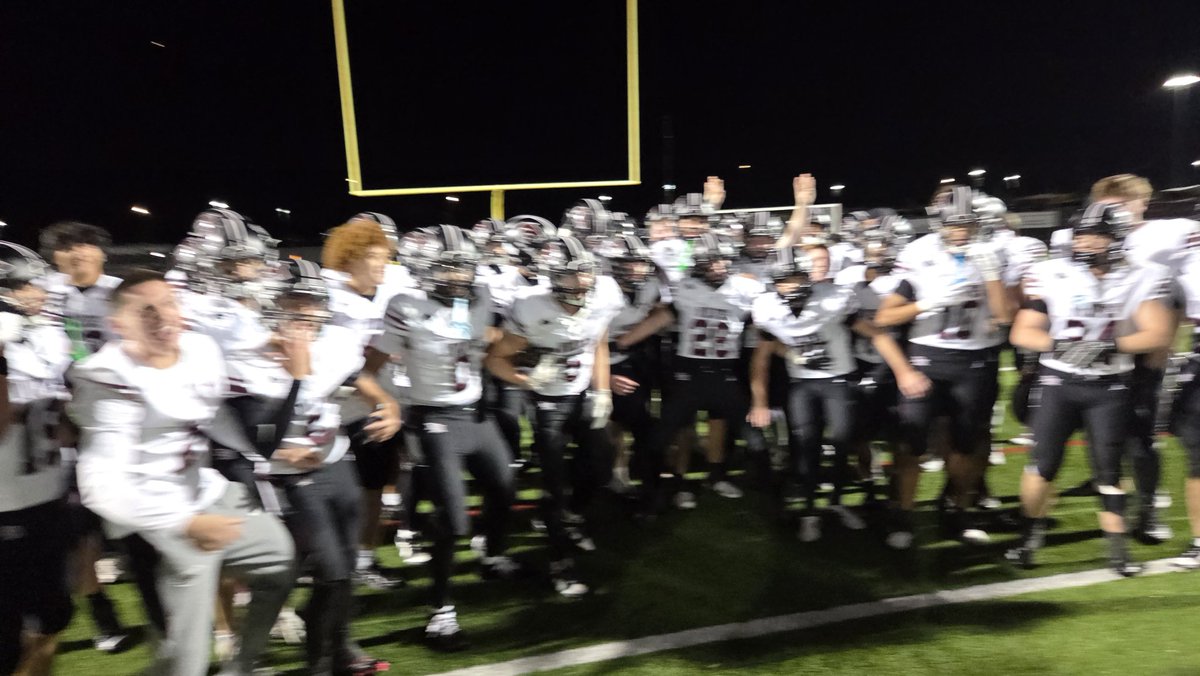 AZPreps365Skoda's tweet image. @DMWolvesFB headed to 5A state championships 
#AzPreps365Live