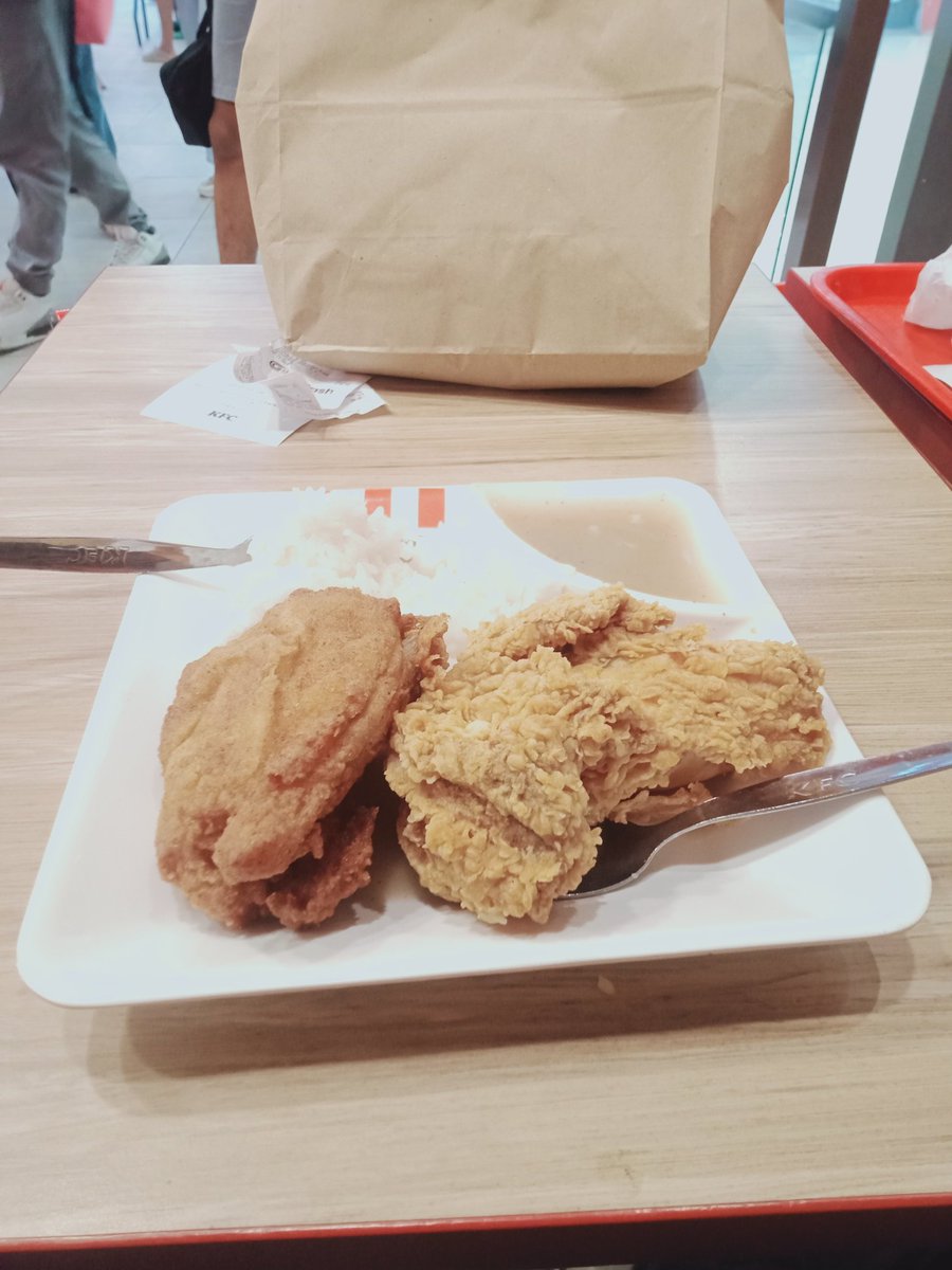 zenxangchen's tweet photo. Paligayahin mo syempre sarili mo after mo magpaligaya ng iba 🥵

Kainin kita? 😏👌 https://t.co/7R5LkI1iZY