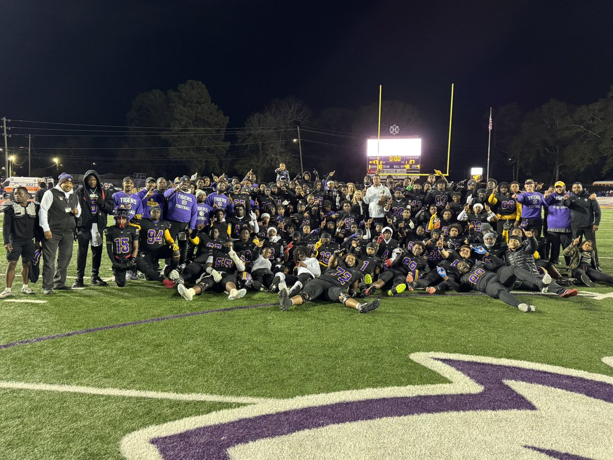 PineBeltSPORTS's tweet image. 2025 6A South State Champions: Hattiesburg Tigers!