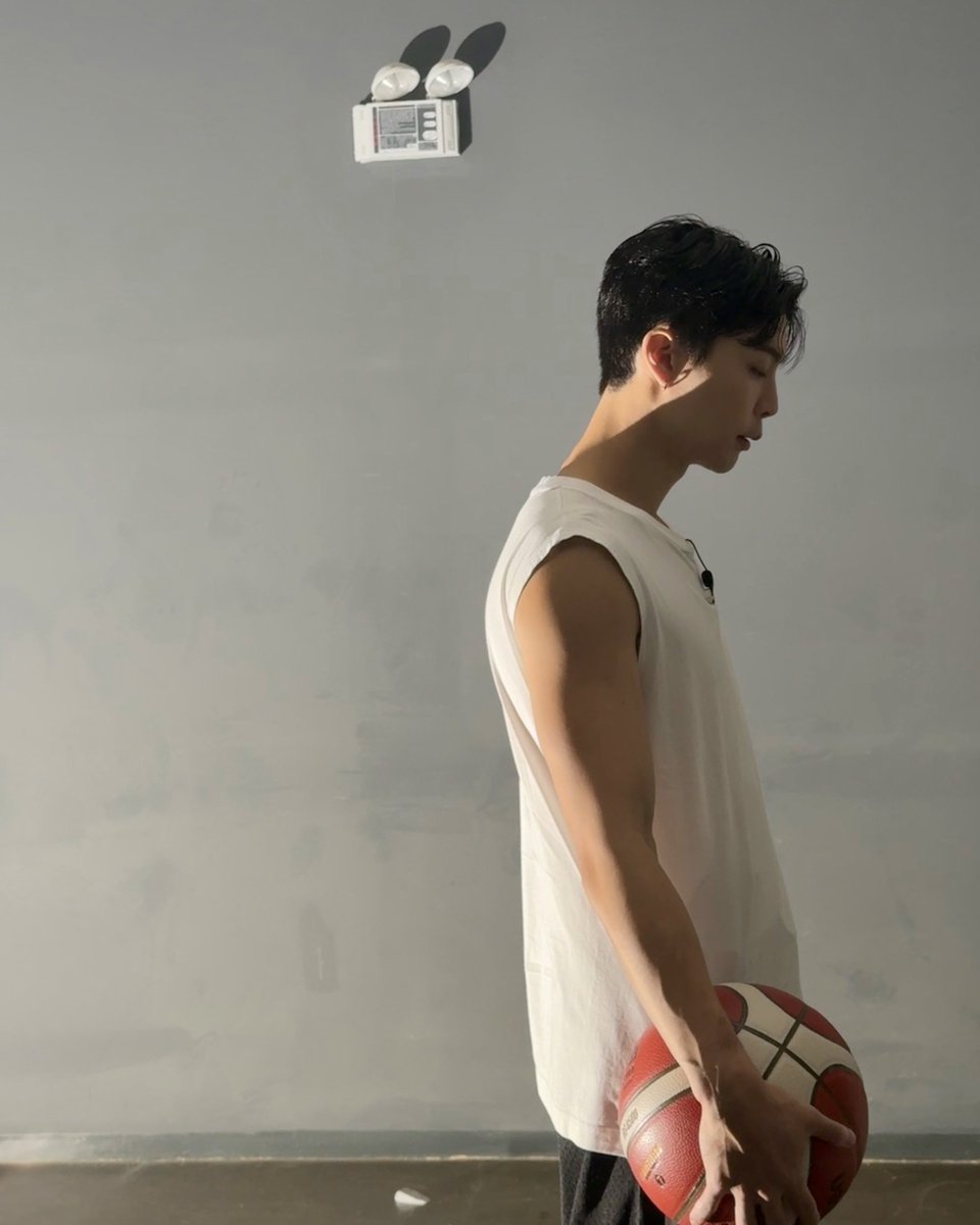 NCTsmtown's tweet image. 📺오늘 오후 5시 SBS ‘열혈농구단’에
#쟈니 가 출연합니다. 시즈니분들의 많은 관심과 사랑 부탁드립니다💚

#JOHNNY #열혈농구단
#NCT #NCT127