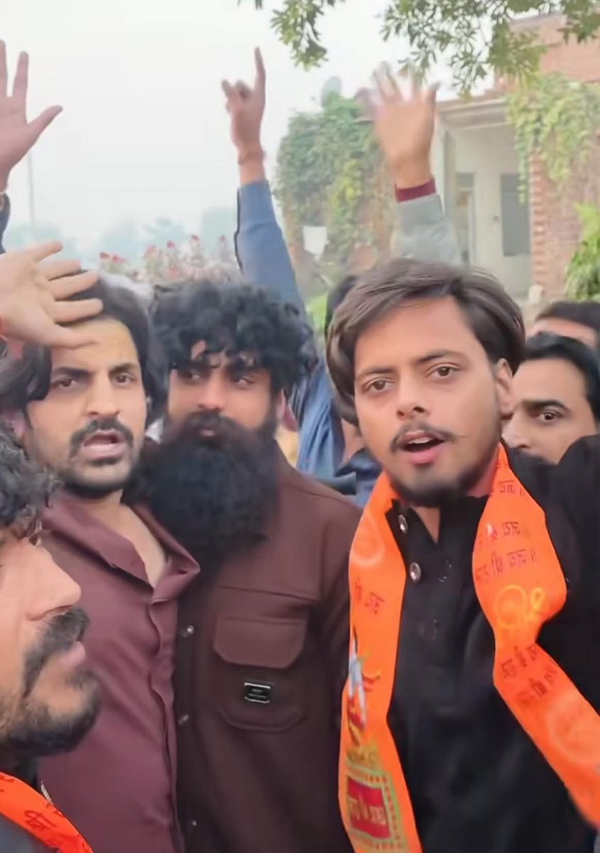 हिंदुत्ववादी शेर जेल से बाहर आ गया 🔥🐯

दक्ष भईया ऑन 🔥