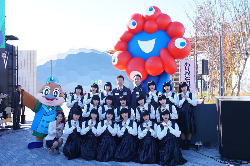 travelwatch_jp's tweet image. ミャクミャク旅立ちセレモニー、大阪府民1000人が「ありがとう。またね。」とお見送り。こみゃくの親・引地さんも登壇 travel.watch.impress.co.jp/docs/news/2067… #EXPO2025 #大阪ヘルスケアパビリオン