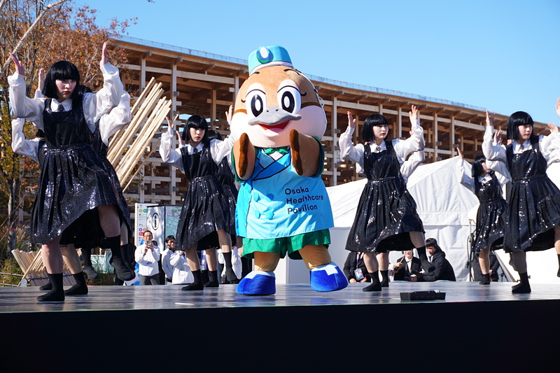 travelwatch_jp's tweet image. ミャクミャク旅立ちセレモニー、大阪府民1000人が「ありがとう。またね。」とお見送り。こみゃくの親・引地さんも登壇 travel.watch.impress.co.jp/docs/news/2067… #EXPO2025 #大阪ヘルスケアパビリオン