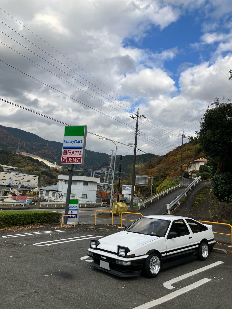4A_02's tweet photo. 僕のハチロクはファミマで購入しました(ガチ) https://t.co/eyC7yhaPX7