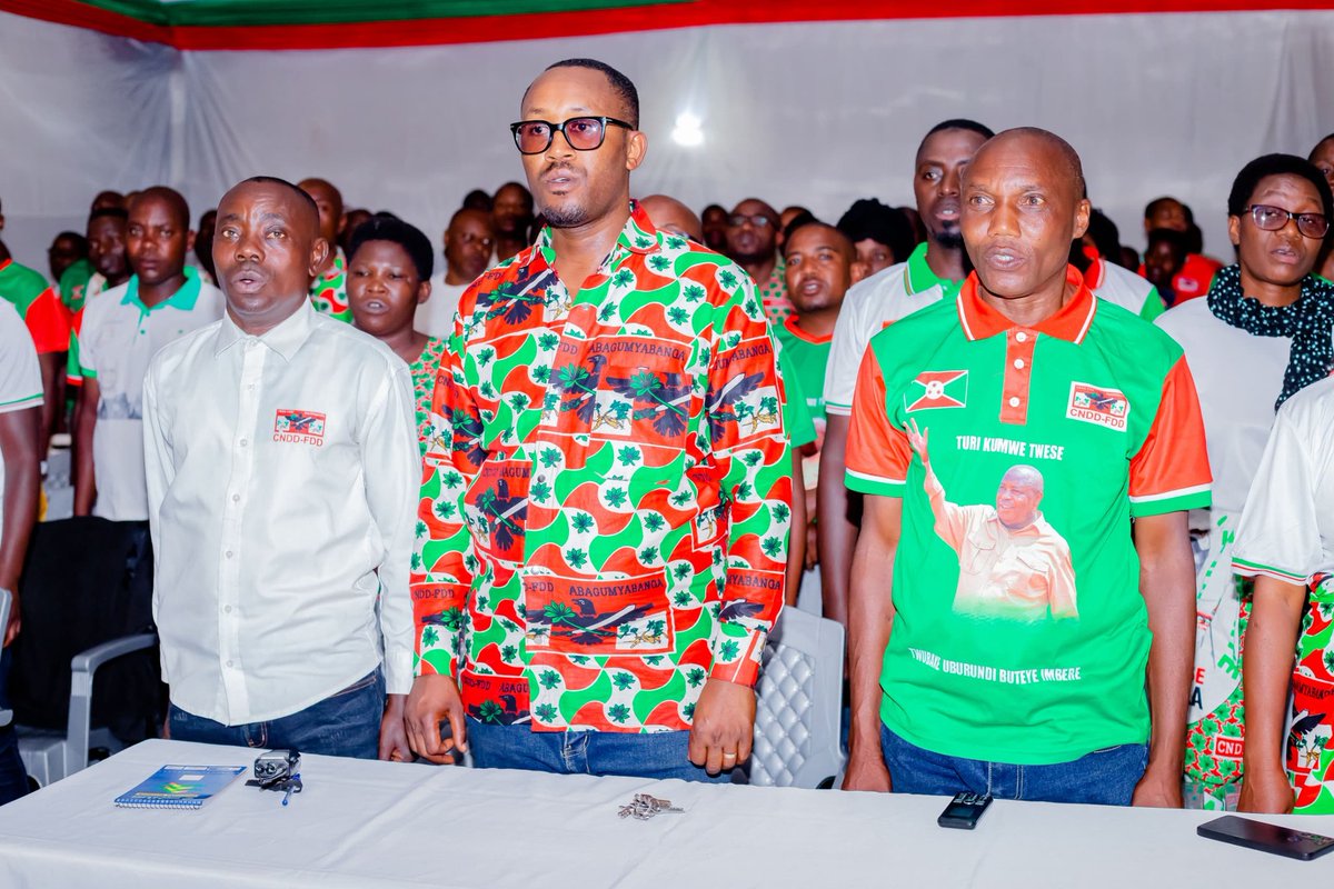 #Burundi
Ibikorwa vyo kugendera komine zigize <a href="/BuhumuzaProvinc/">Province Buhumuza</a> birabandanya, kuri uyu wa 28 Munyonyo 2025 ubuserukizi bwa <a href="/CnddFddBuhumuza/">CNDD FDD Buhumuza</a>  bwaragendeye ama komine ya #Butihinda na #Muyinga.Mu bikorwa hatumirwa indongozi zose mu ntwaro no mu mugambwe ku rwego rwa komine na zone
