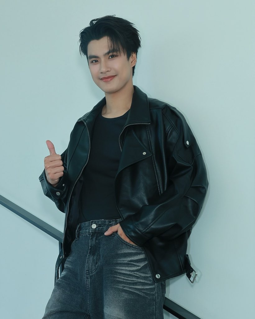 ขอให้สนุก และได้รับความสุขอย่างเต็มที่น้าา ฝากพี่โอมด้วยนะคะ🧡

OHM PAWAT IN GUANGZHOU
#OhmFMinGuangzhou
#ohmpawat
