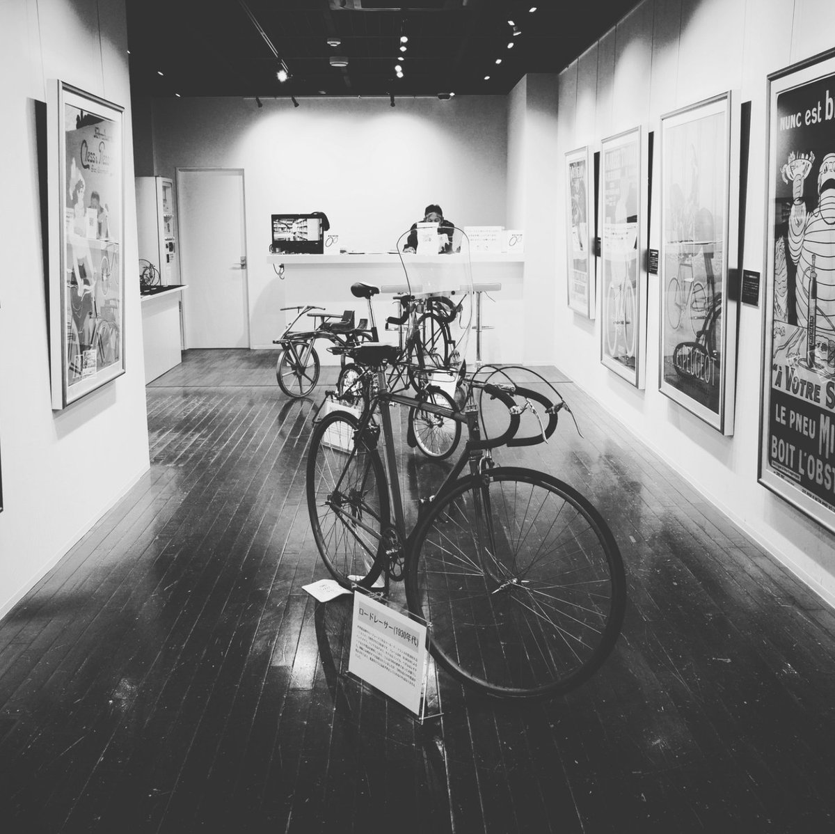 🚲 出張展示は本日含めて残り2日！
ただいま Gallery Art House　銀座 にて
クラシック自転車・19世紀ポスターなど
貴重な資料を公開中です。
土曜日がゆっくり見られる“実質最終日”。
ぜひお越しください！
📅 〜11/30
⏰ 最終日は12:50まで
#自転車展 #銀座 #GalleryArtHouse銀座