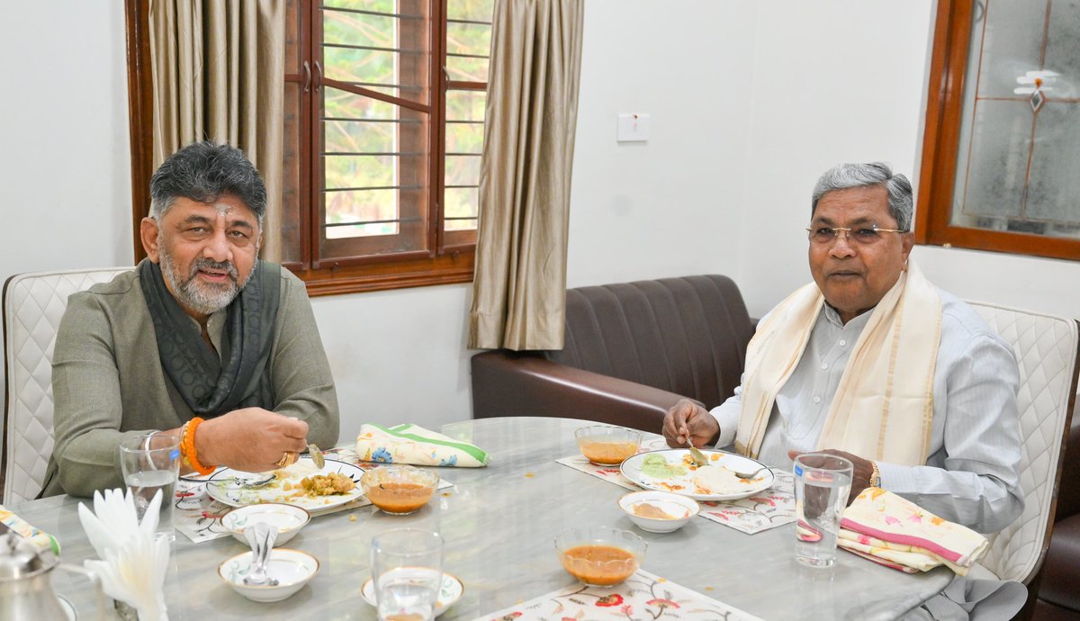 path2shah's tweet image. The much-anticipated breakfast meeting between #Siddaramaiah and #DKShivakumar has officially begun.