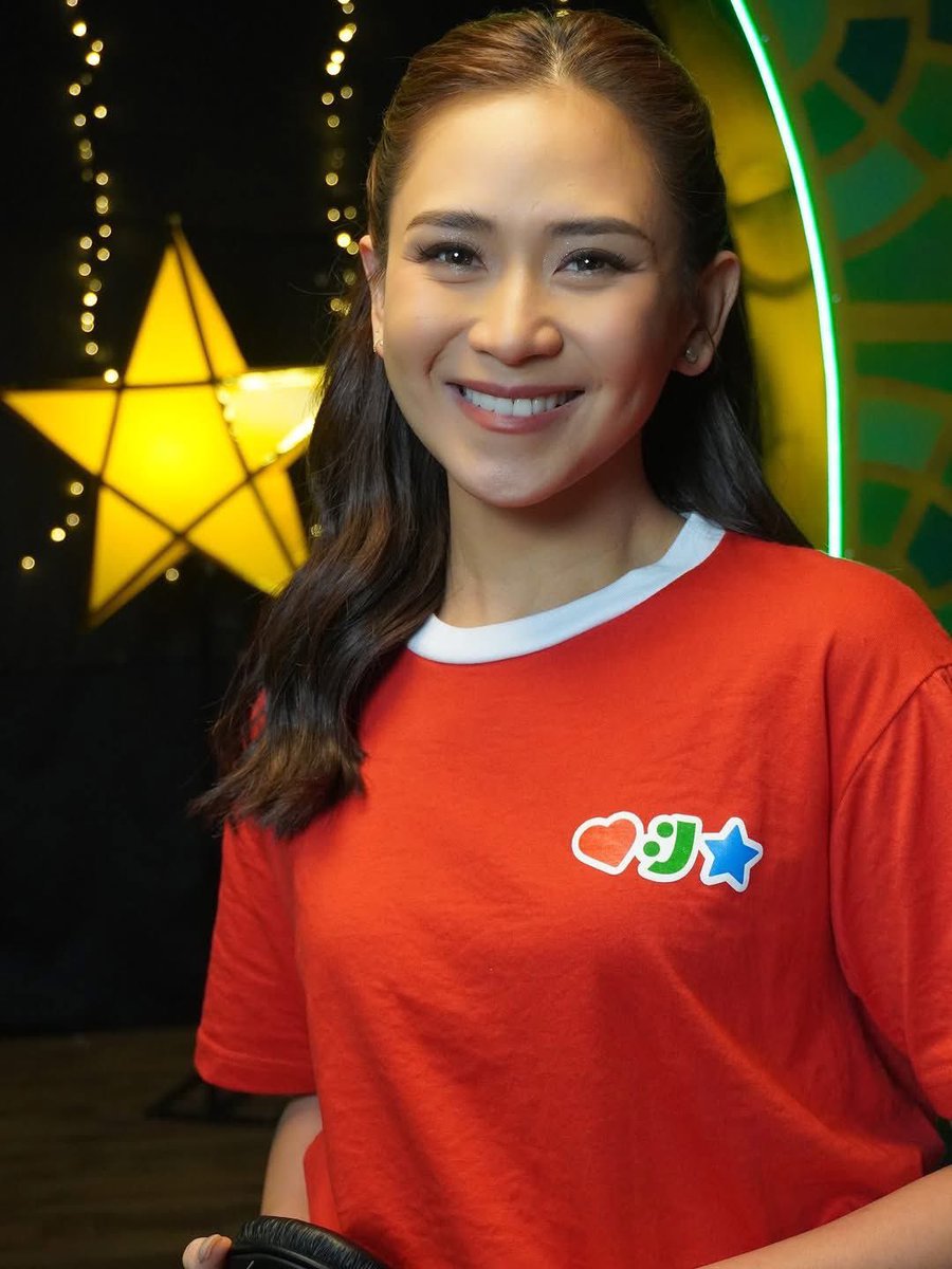 Happy Saturday! 

Beautiful Popstar Royalty Sarah Geronimo #sarahgeronimo