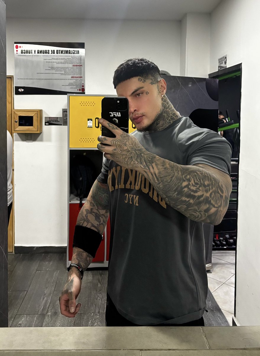 Angelo Vecker (@angelo_vecker) on Twitter photo 