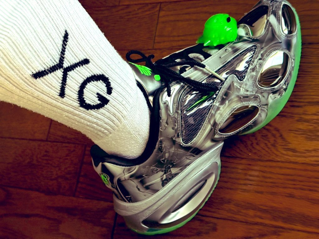 DOSANKO_ALPHAZ's tweet photo. 我が家にも届きました、New参戦靴🙌
AirMax Muse x WINDOWSEN x 👽デュブレ という、ALPHAZのために作られたと言っても過言ではない最強コラボ✨
この前まで履いてたグリーンDn8は息子ちゃんへおさがりしました(あのクソ派手なの履いて学校行くんだろうか…)

#Nike
#AirMax_Muse
#WINDOWSEN
#ALPHAZ
#XG