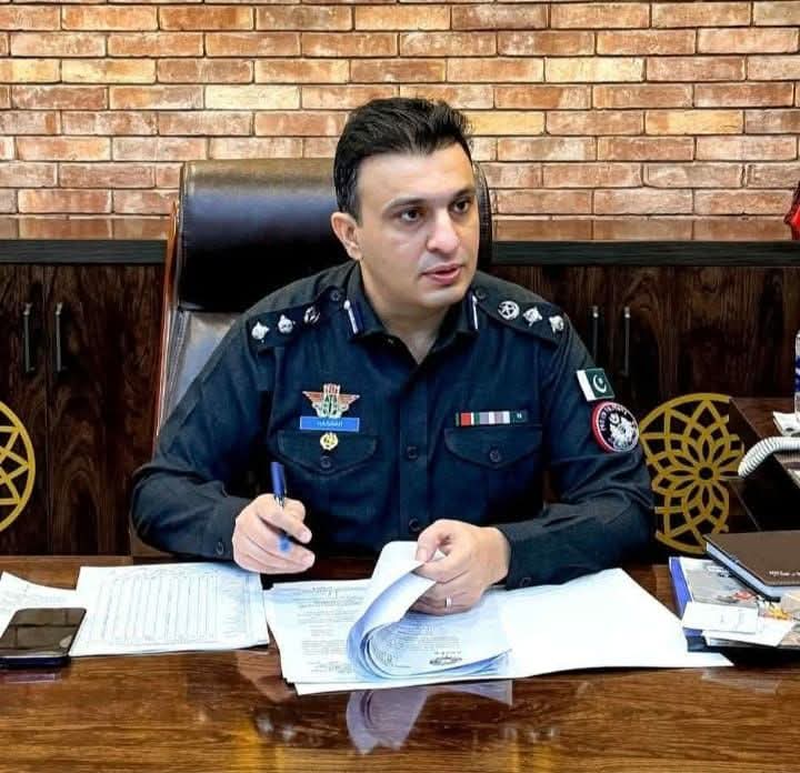 سنڌ پوليس ۾ مقرريون ۽ بدليون
ايس ايس پي قمبر شهدادڪوٽ ساجد امير سدوزئي بدلي
حسن سردار احمد نيازي  نئون ايس ايس پي قمبر شهدادڪوٽ مقرر